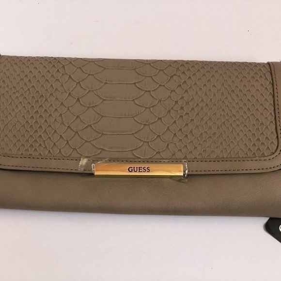 GUESS Clutch Wallet Purse Handbag Evening Bag Beig - Picture 1 of 8